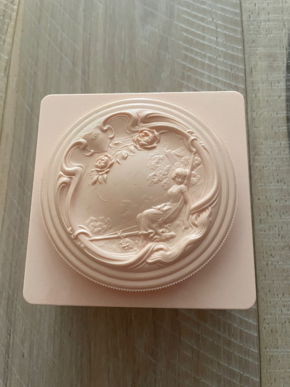 Powder Box pink